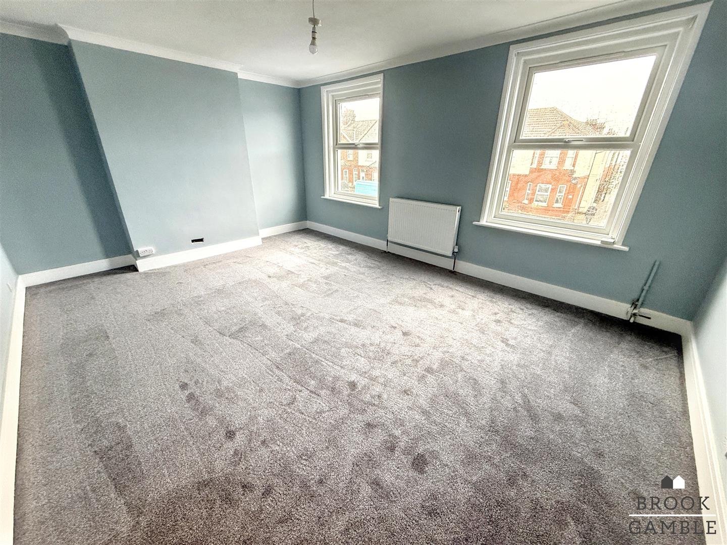 3 Bedroom Maisonette. Seaside in Eastbourne,  2